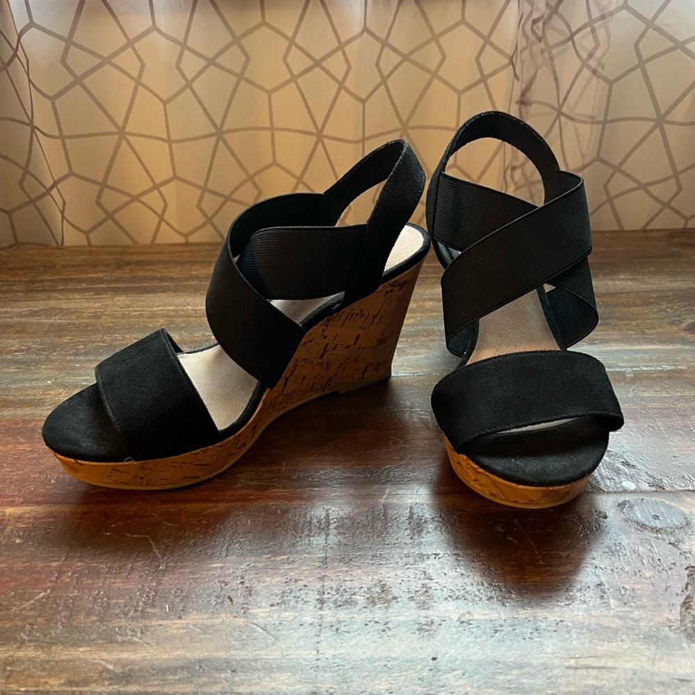 American Eagle Outfitters Black and Tan Wedges